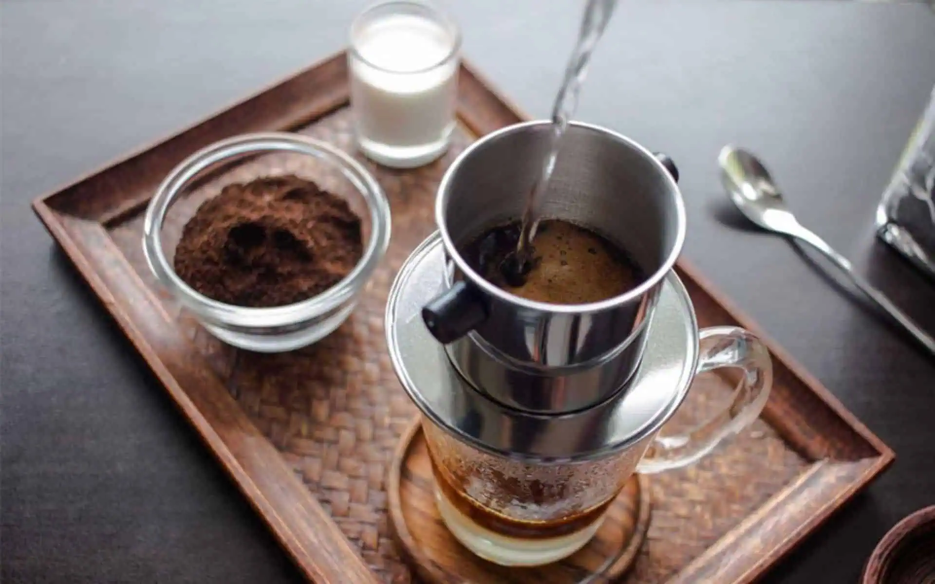 Common Mistakes That Ruin a Cup of Phin Coffee - 1300'S Coffee